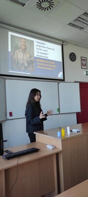 2729b99be4214b3043601b11f37ed957bd9b0466d757a0a11dd77d8b07645478